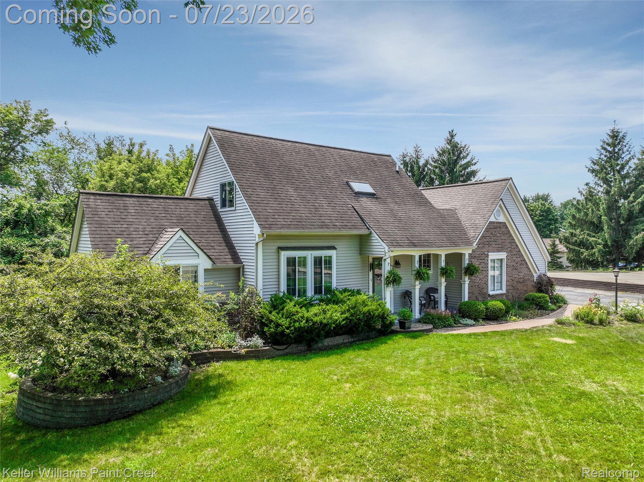 2611 Quail Run Street Rochester, MI 48306 - Photo 2 of 48 04-2611 Quail Run St 0003.jpg