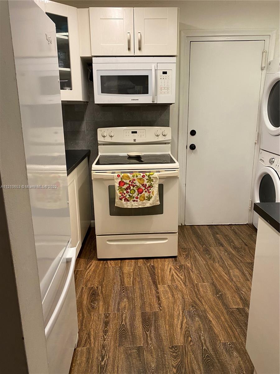 13700 Southwest 62nd Street, Unit 149 Miami, FL 33183 - Photo 9 of 36 a view of washer and dryer
