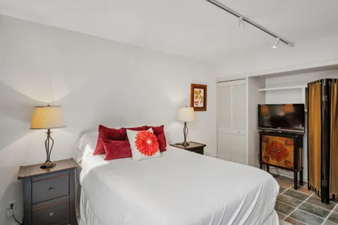$925,000 | 24501 Vía Mar Monte, Unit 77, Carmel, CA 93923