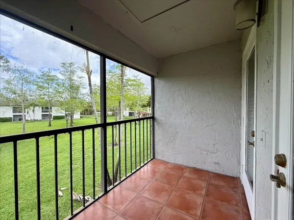 $1,975 | 711 Forest Club Drive, Unit 111, Wellington, FL 33414