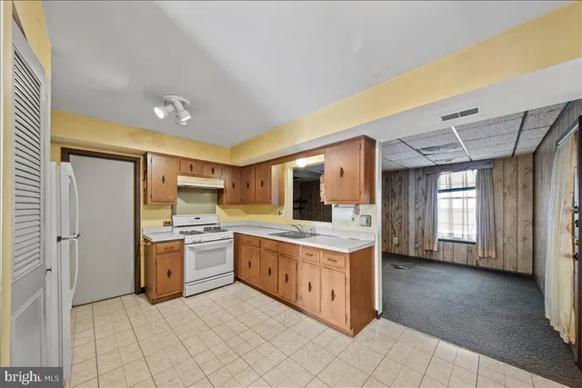 $199,900 | 1638 Lawncrest Lane, Clementon, NJ 08021