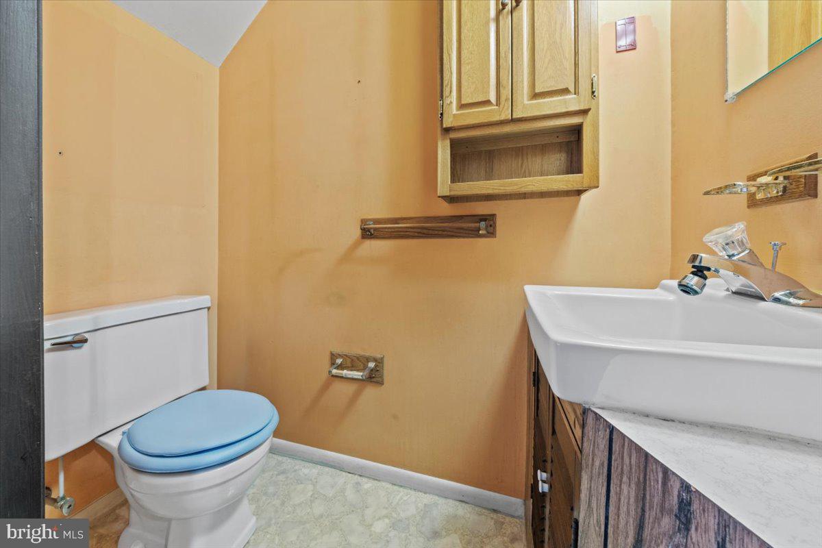 1638 Lawncrest Lane Clementon, NJ 08021 - Photo 18 of 41