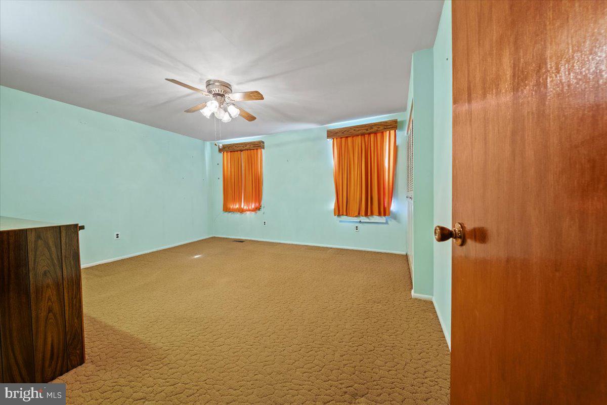 1638 Lawncrest Lane Clementon, NJ 08021 - Photo 19 of 41