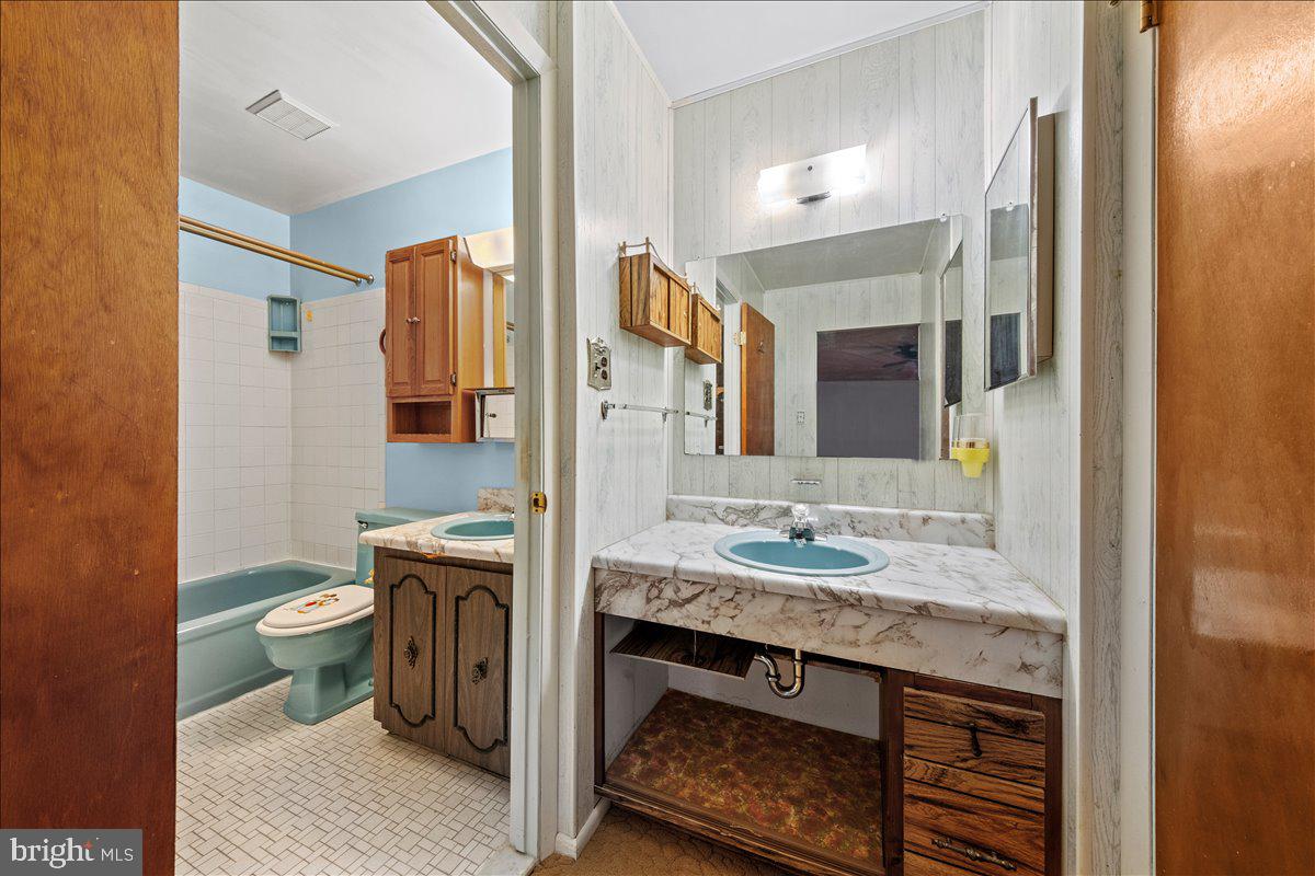 1638 Lawncrest Lane Clementon, NJ 08021 - Photo 28 of 41