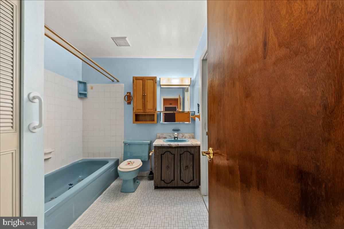 1638 Lawncrest Lane Clementon, NJ 08021 - Photo 29 of 41