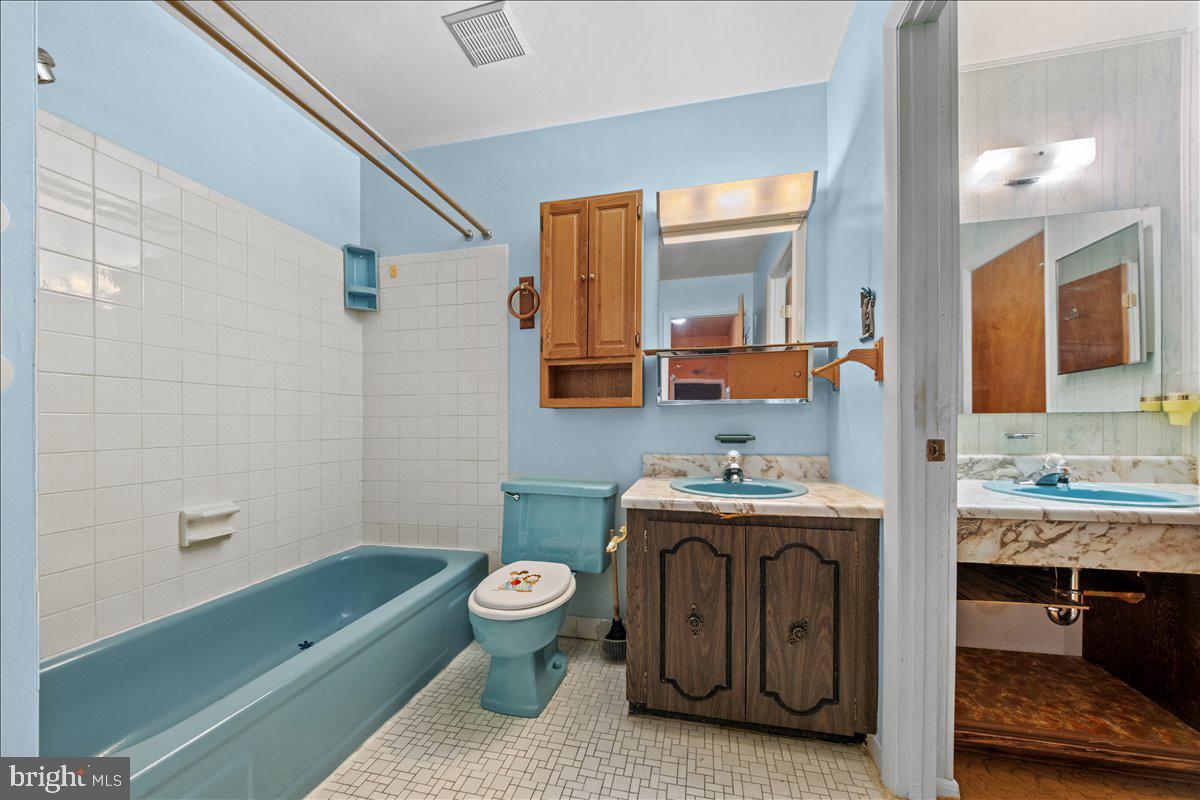 1638 Lawncrest Lane Clementon, NJ 08021 - Photo 30 of 41