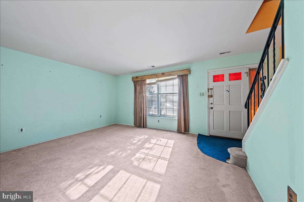 1638 Lawncrest Lane Clementon, NJ 08021 - Photo 3 of 41