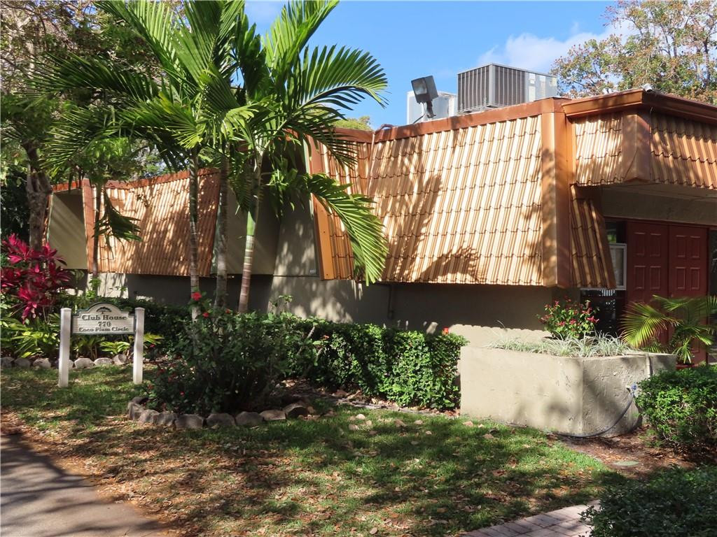 8801 Gatehouse Road, Unit 7 Plantation, FL 33324 - Photo 26 of 29 Community club house