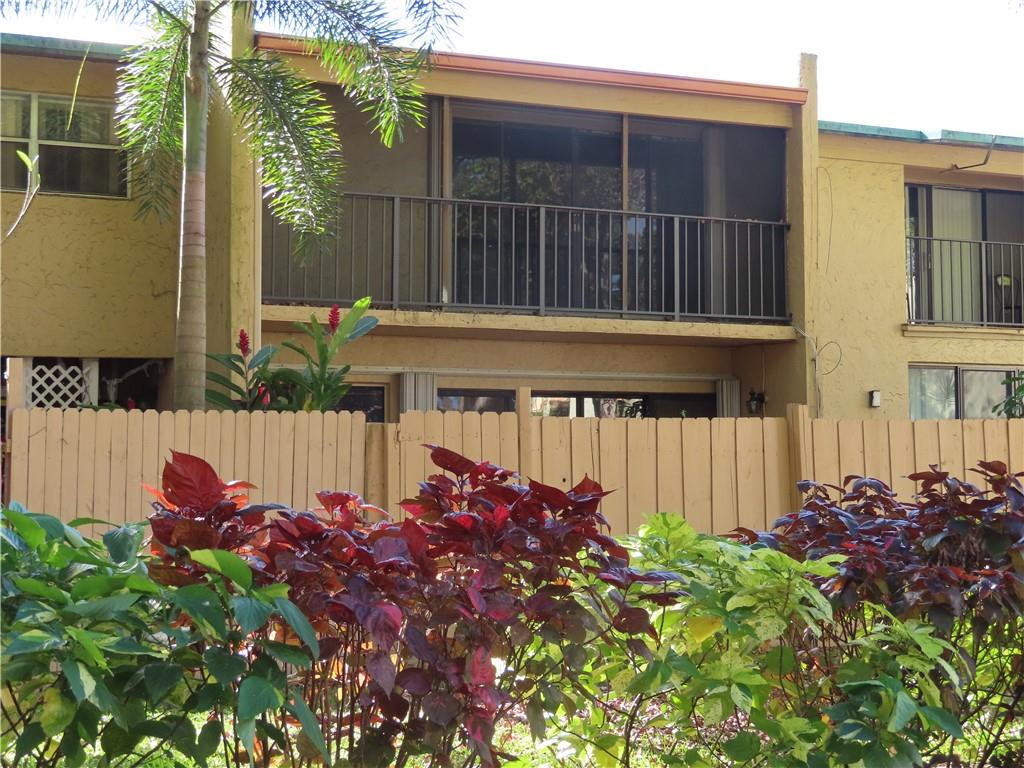 8801 Gatehouse Road, Unit 7 Plantation, FL 33324 - Photo 5 of 29 Photo 5