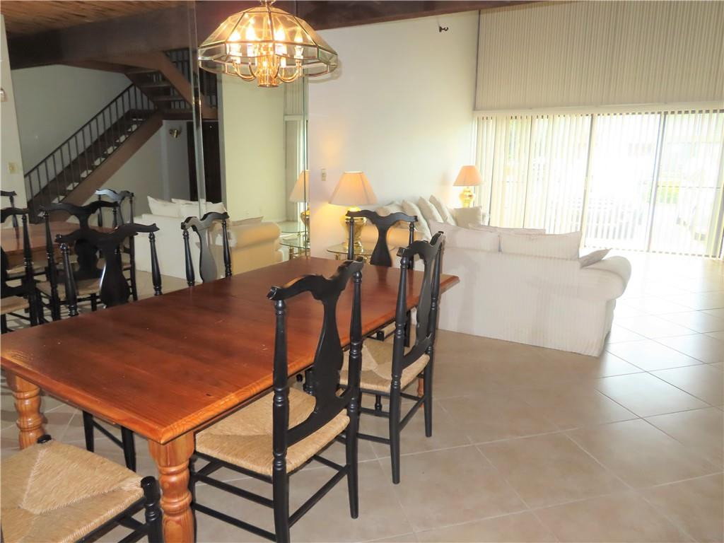 8801 Gatehouse Road, Unit 7 Plantation, FL 33324 - Photo 9 of 29 Dining area looking toward living area