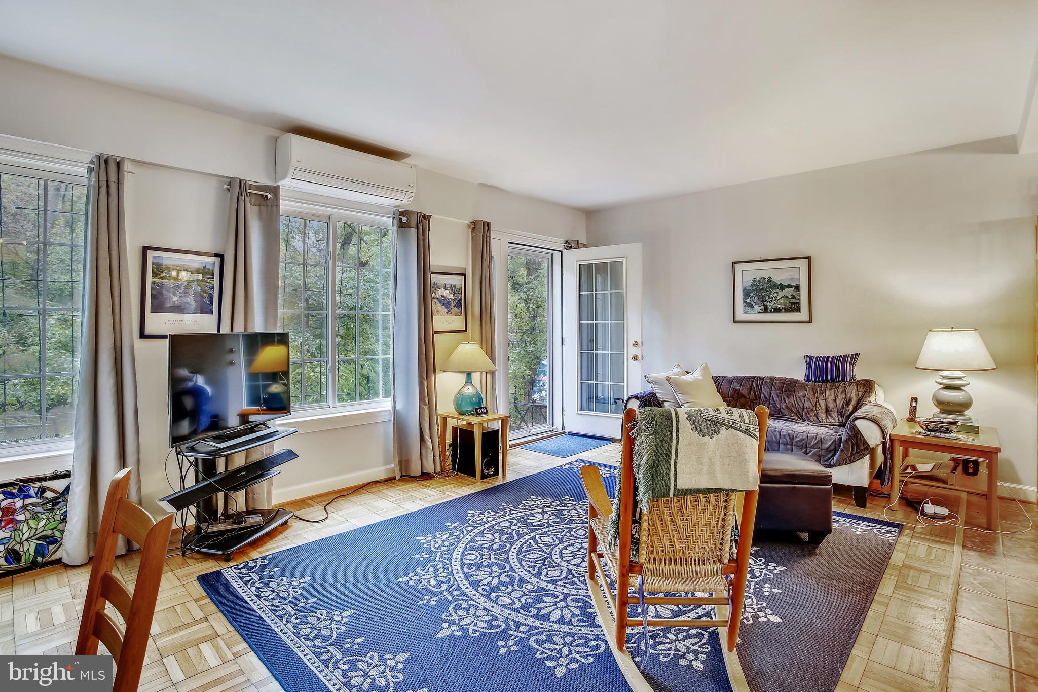 1673 Preston Road, Unit 954 Alexandria, VA 22302 - Photo 5 of 54 Living Area