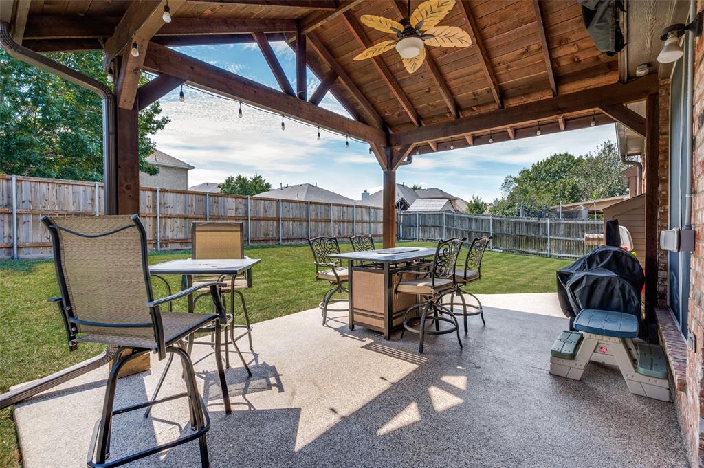 305 Ravenna Road Lake Dallas, TX 75065 - Photo 1 of 22