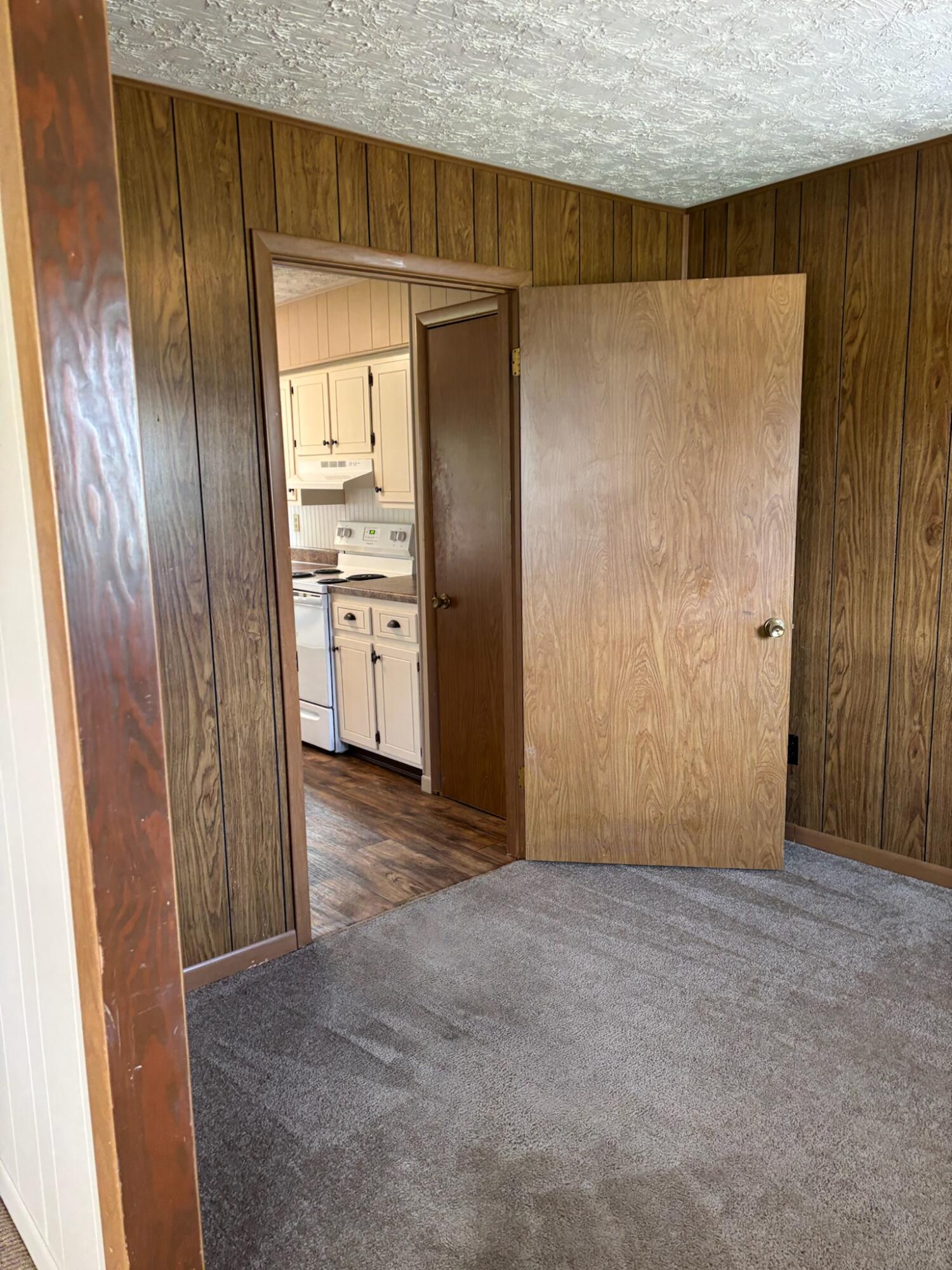 1207 Level Green Road Corbin, KY 40701 - Photo 8 of 40 IMG_9433