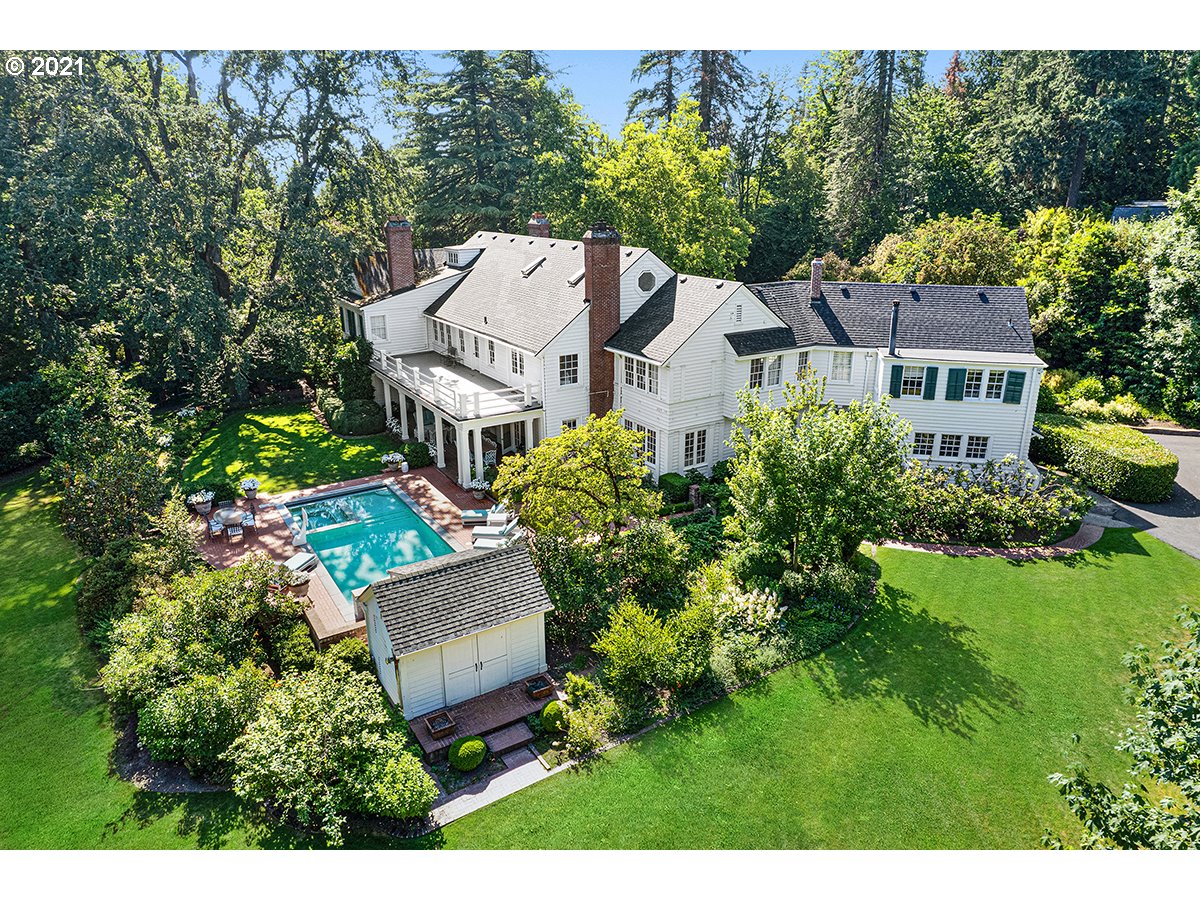 1600 South Greenwood Road Portland, OR 97219 - Photo 1 of 32 Gallery Image 1