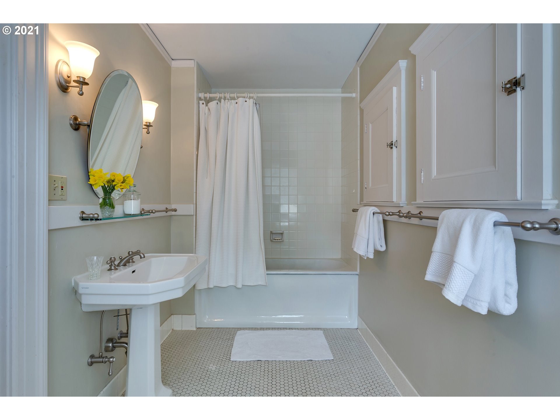 1600 South Greenwood Road Portland, OR 97219 - Photo 19 of 32 Gallery Image 19