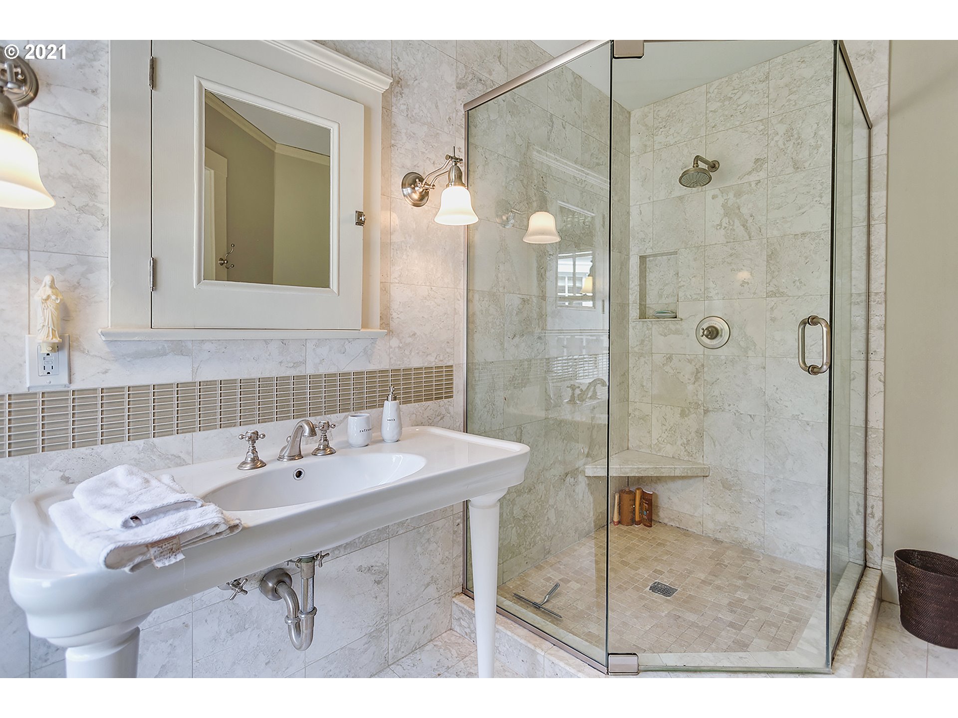 1600 South Greenwood Road Portland, OR 97219 - Photo 23 of 32 Gallery Image 23