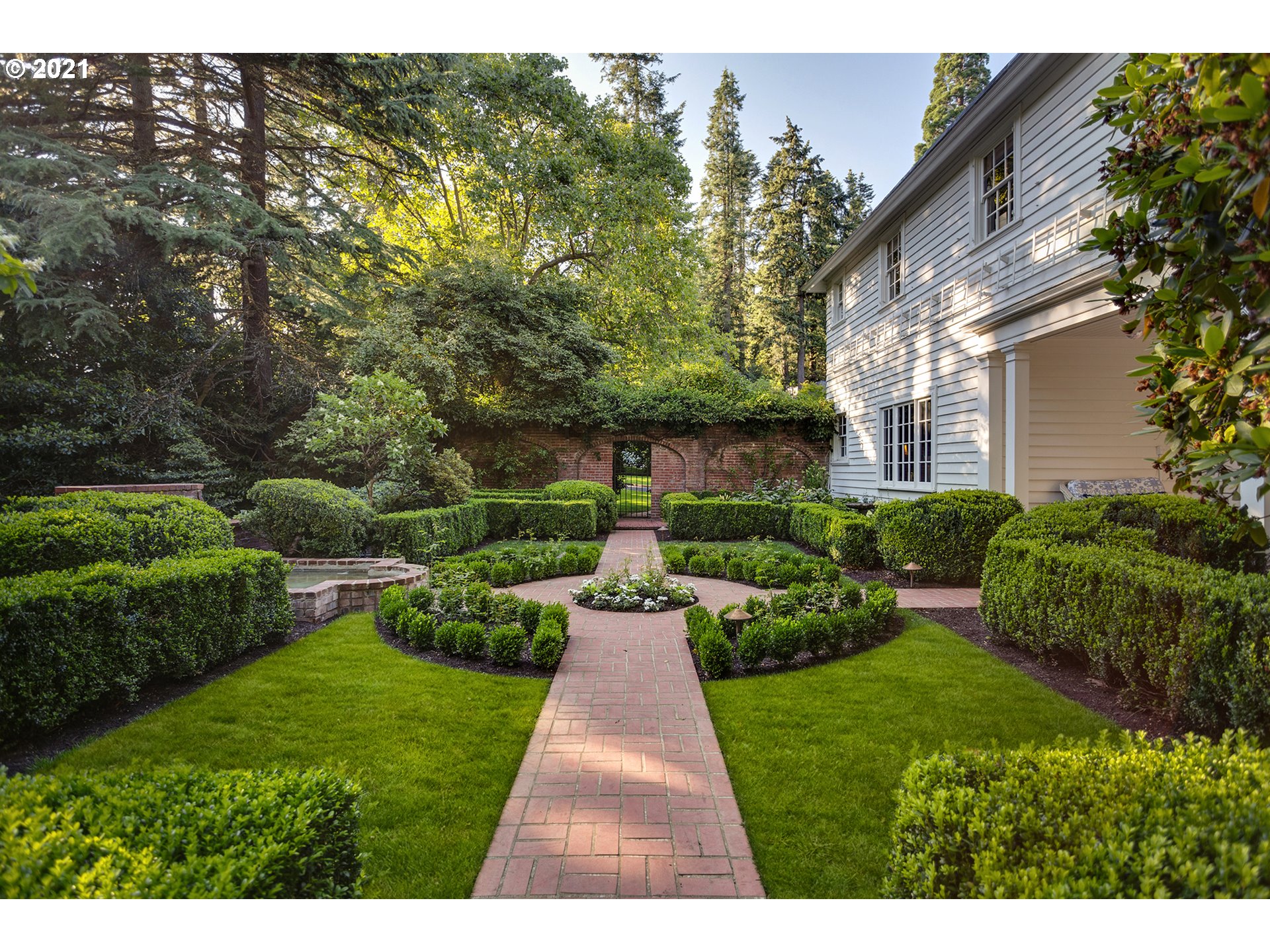 1600 South Greenwood Road Portland, OR 97219 - Photo 27 of 32 Gallery Image 27