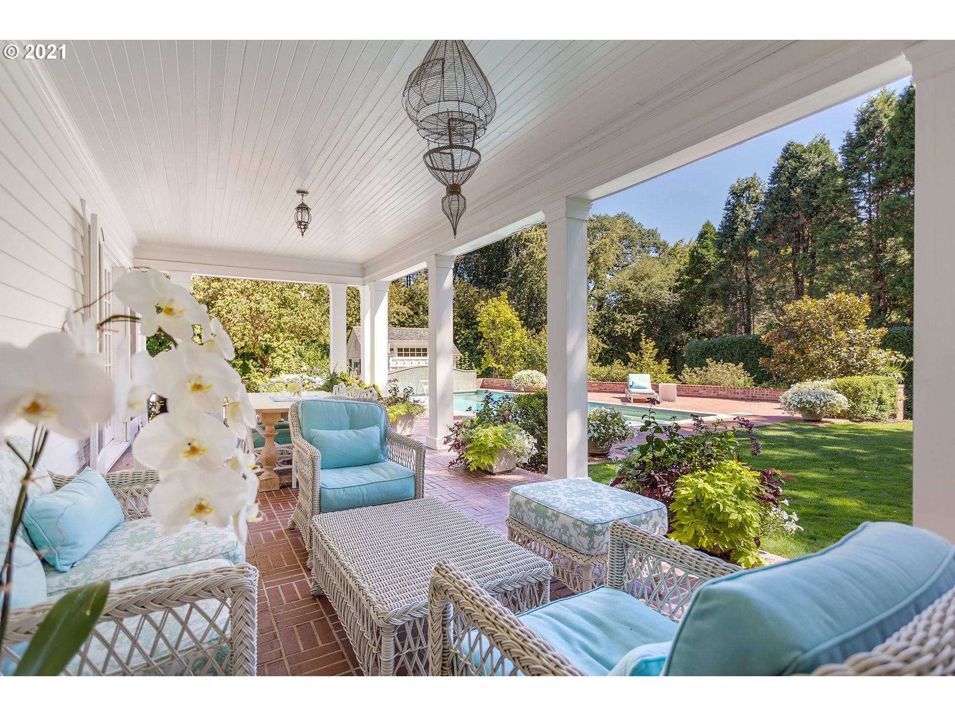 1600 South Greenwood Road Portland, OR 97219 - Photo 5 of 32 Gallery Image 5