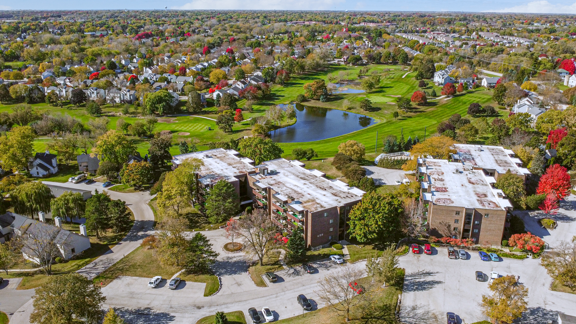 690 Chandler Road, Unit 302 Gurnee, IL 60031 - Photo 48 of 51 an aerial view of multiple house