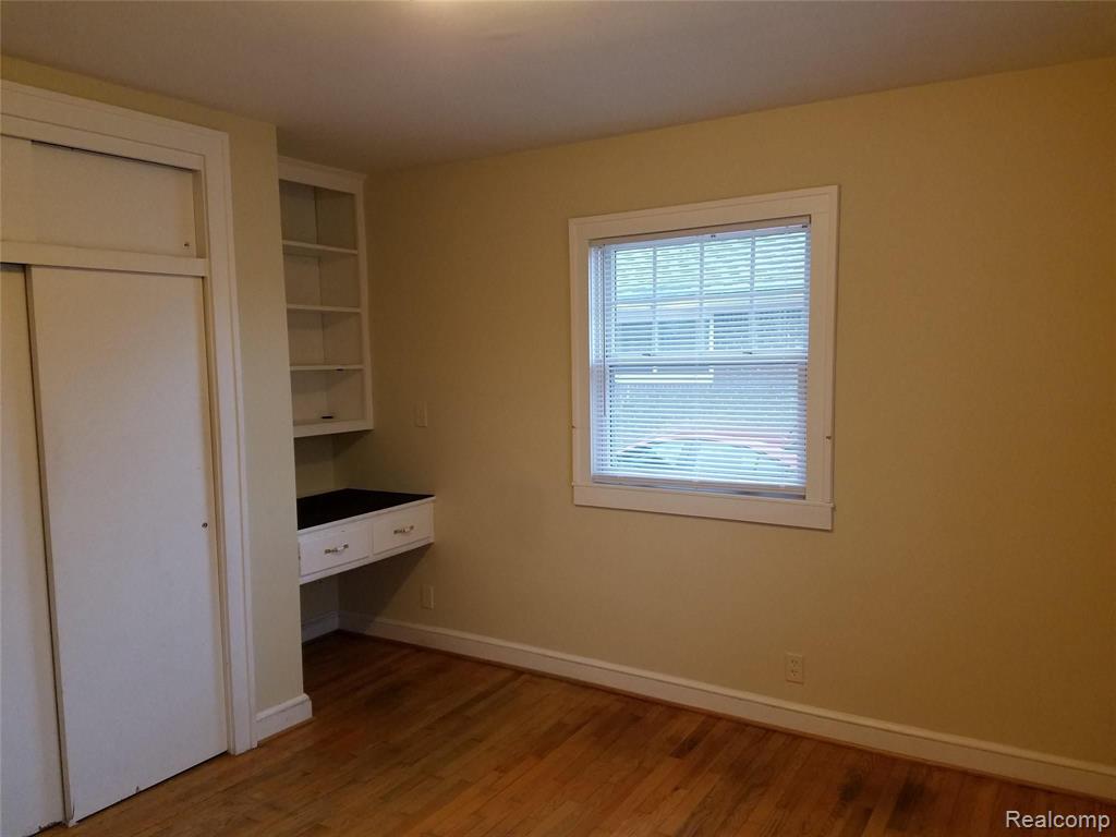 725 Vernier Road Grosse Pointe Woods, MI 48236 - Photo 20 of 25