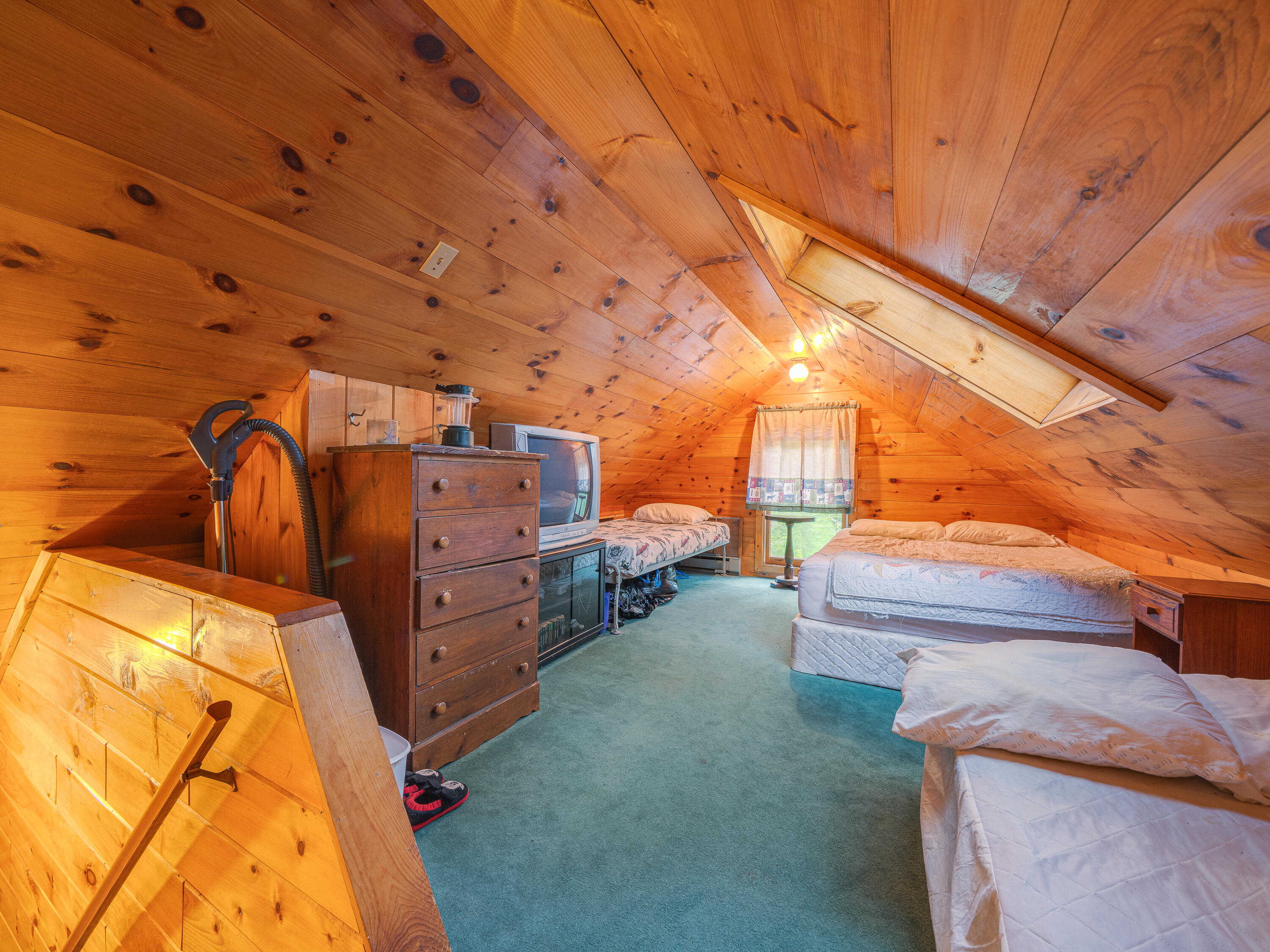 419 Woody's Road Newcomb, NY 12852 - Photo 30 of 37 Room #1