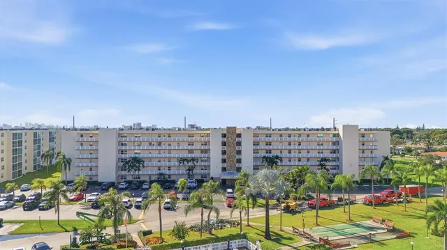 $259,500 | 311 Southeast 3rd Street, Unit 410, Dania Beach, FL 33004