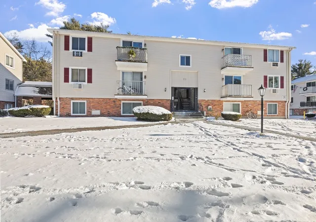 $278,800 | 10 Royal Dane Drive, Unit 85, Marshfield, MA 02050