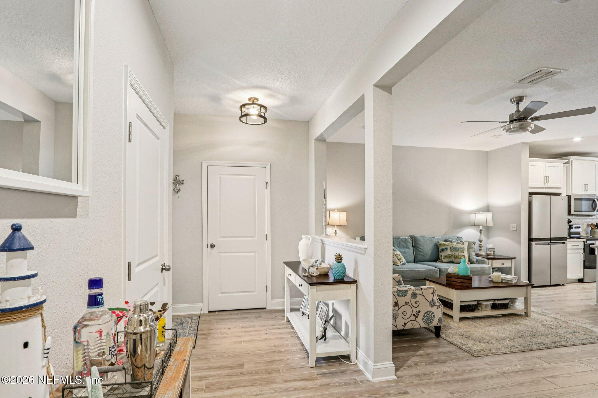 12068 Calvesta Street Jacksonville, FL 32256 - Photo 8 of 100 Foyer