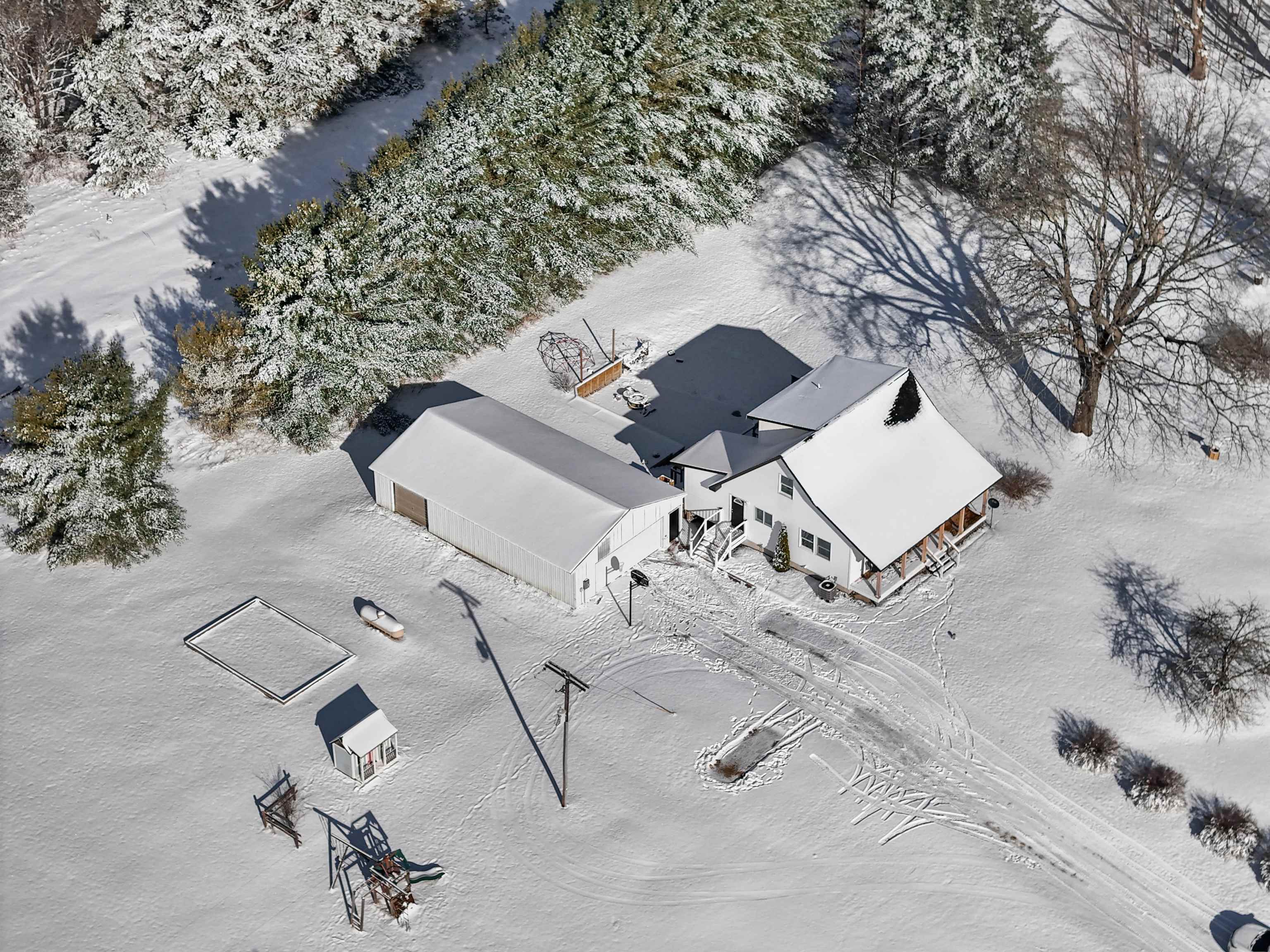 20 South 35 Road Cadillac, MI 49601 - Photo 9 of 47