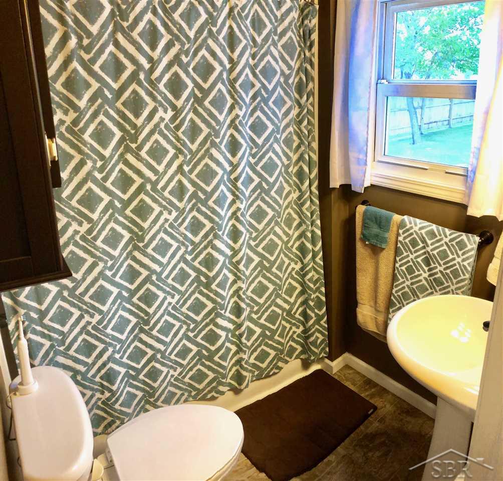 3860 Janes Road Saginaw, MI 48601 - Photo 6 of 19 31391539-7.JPG