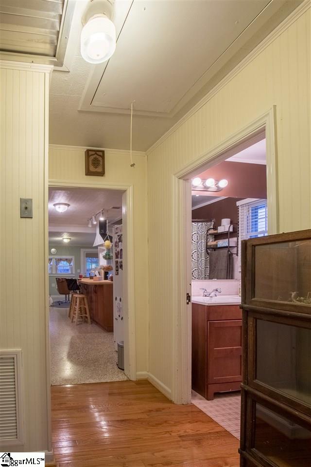 23 South Fairfield Road Greenville, SC 29605 - Photo 14 of 30 Gallery Image 14