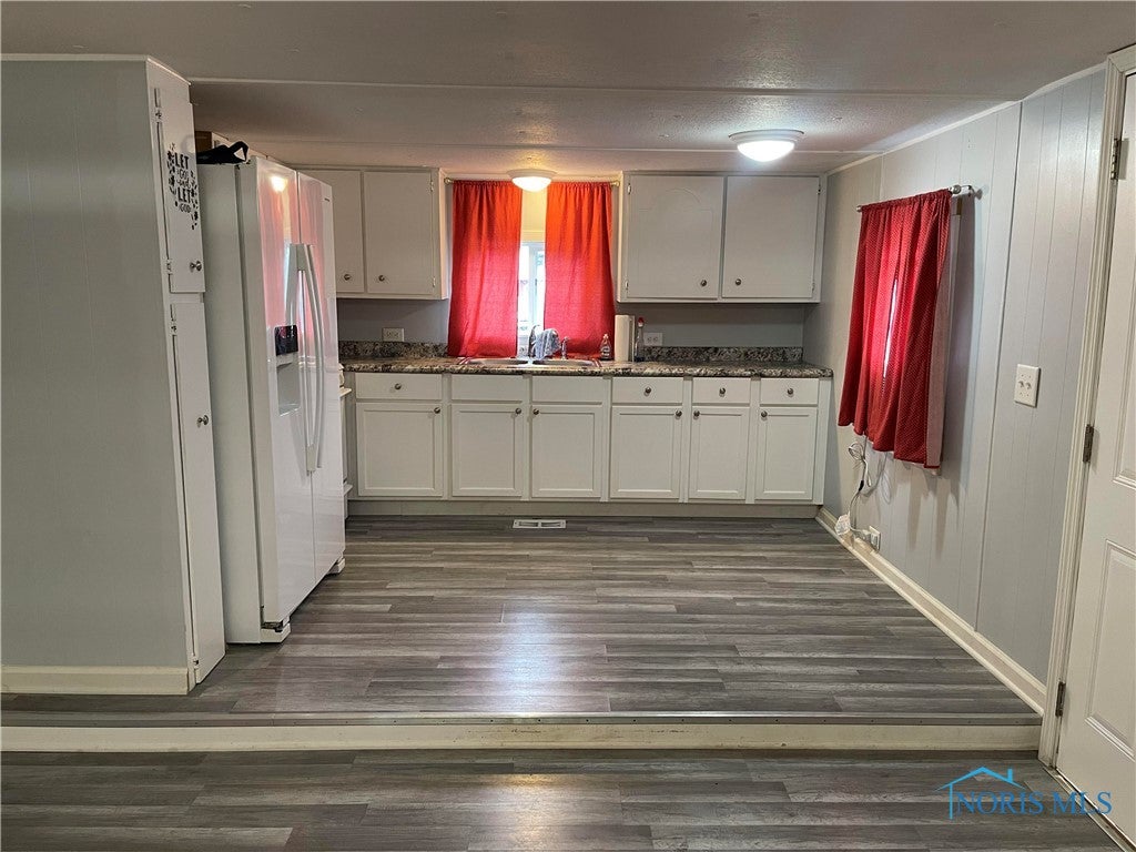 1055 Cresceus Road Oregon, OH 43616 - Photo 3 of 19 Gallery Image 3