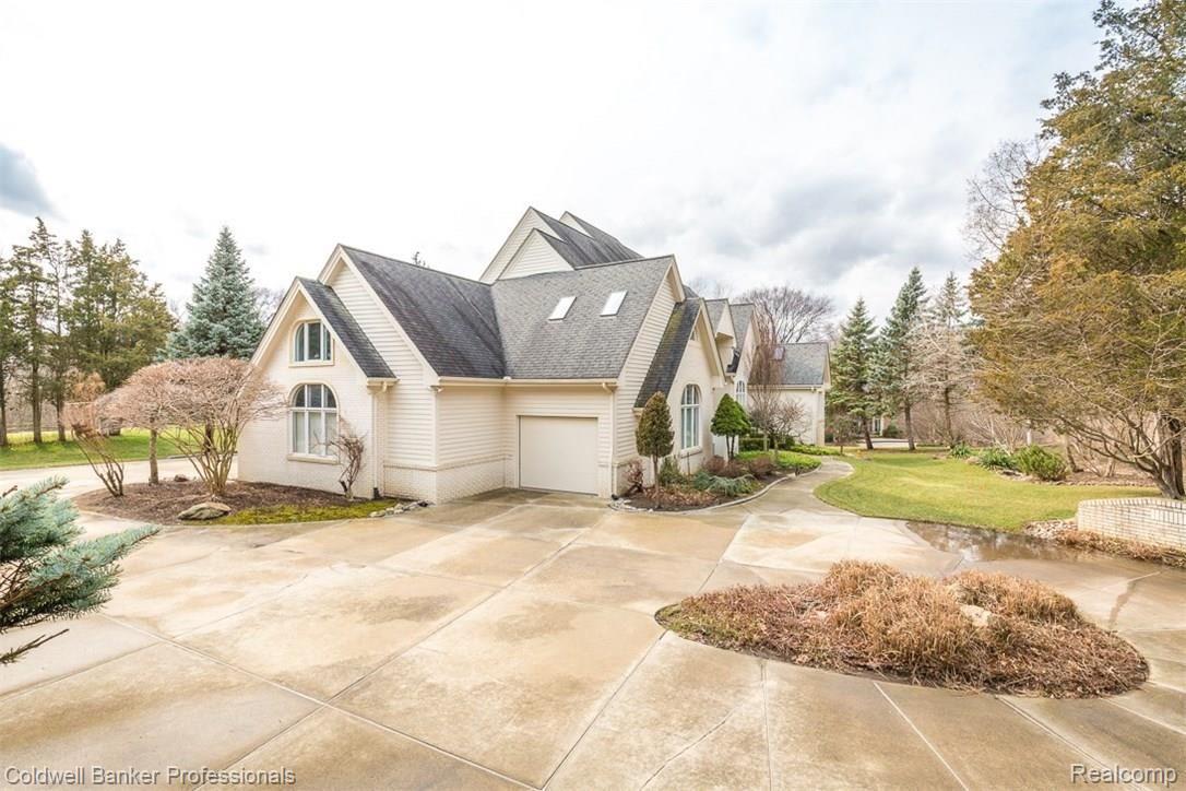 36195 Howard Road Farmington, MI 48331 - Photo 9 of 71 12.jpg