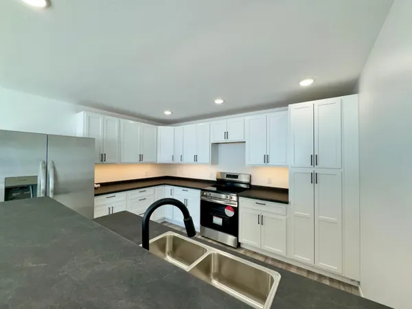 $225,000 | 602 Garfield Street Southeast, Warroad, MN 56763