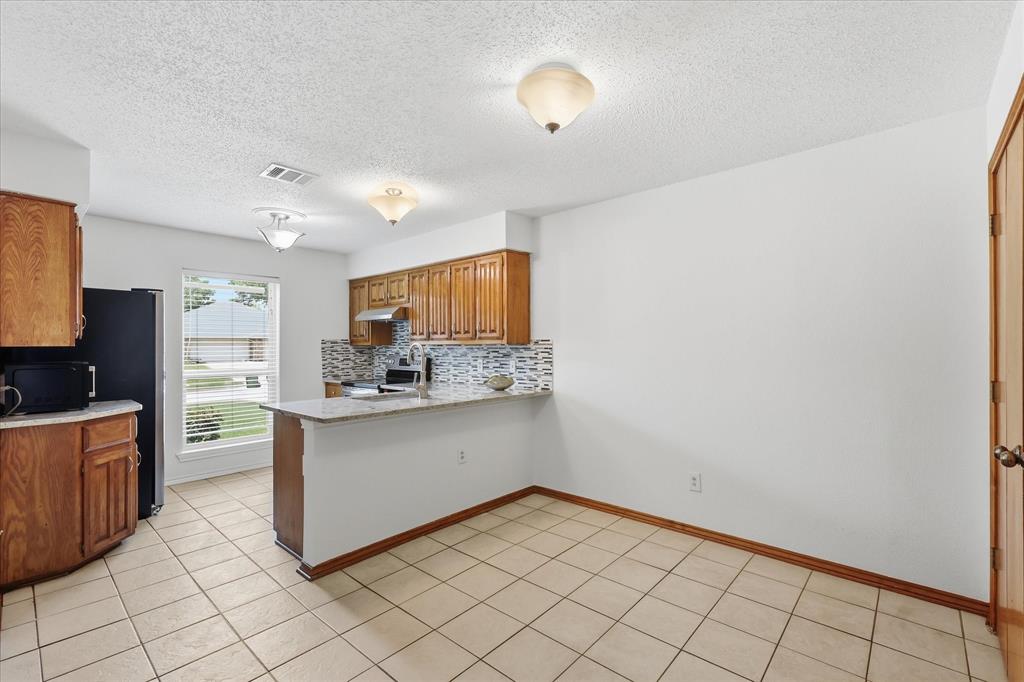 4203 Spring Meadow Lane Flower Mound, TX 75028 - Photo 5 of 15
