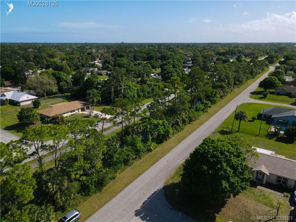 7302 Santa Rosa Parkway Fort Pierce, FL 34951 - Photo 8 of 33 a view of a garden with an outdoor space