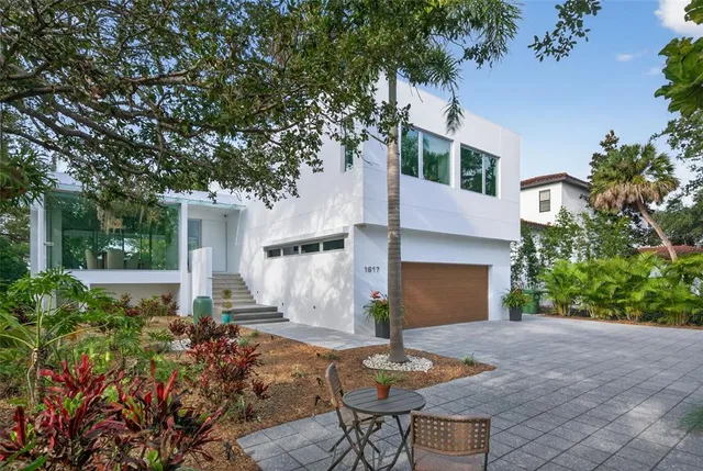 $2,580,000 | 1617 Palmetto Lane, Sarasota, FL 34236