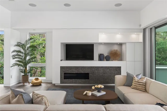 $2,580,000 | 1617 Palmetto Lane, Sarasota, FL 34236