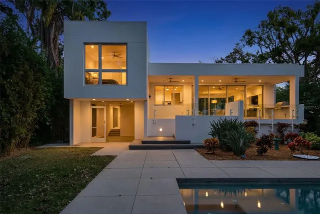 $2,580,000 | 1617 Palmetto Lane, Sarasota, FL 34236