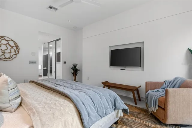 $2,580,000 | 1617 Palmetto Lane, Sarasota, FL 34236