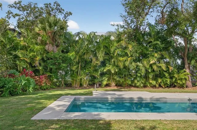 $2,580,000 | 1617 Palmetto Lane, Sarasota, FL 34236