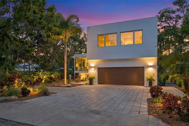 $2,580,000 | 1617 Palmetto Lane, Sarasota, FL 34236