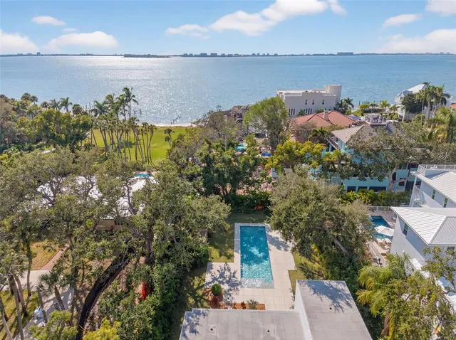 $2,580,000 | 1617 Palmetto Lane, Sarasota, FL 34236