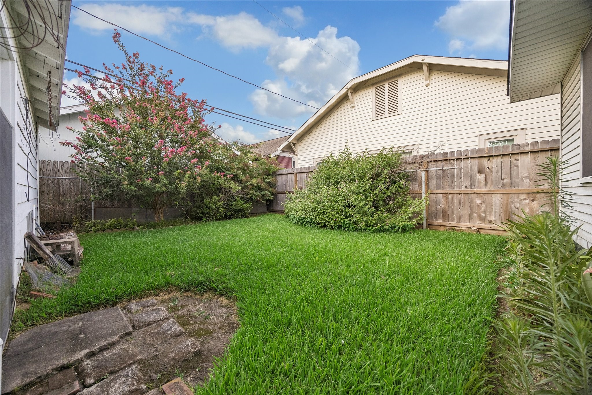 1013 Key Street Houston, TX 77009 - Photo 12 of 14 Backyard.