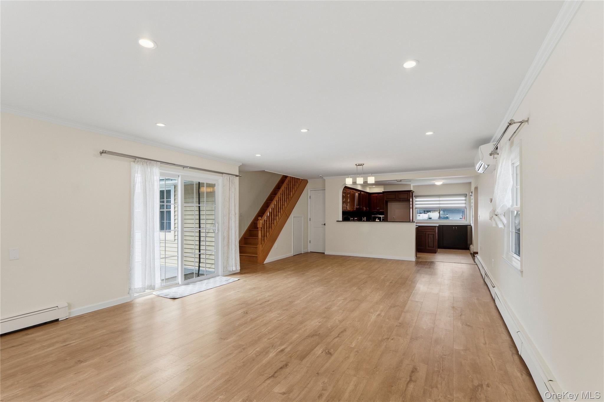 79 Albatross Road Levittown, NY 11756 - Photo 10 of 29 Gallery Image 10