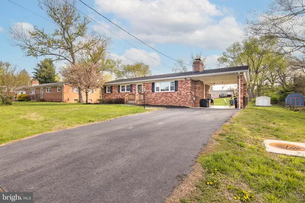 $599,000 | 7707 Huron Drive, Gainesville, VA 20155