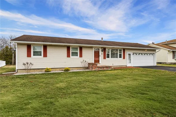 $239,900 | 41 Shadywood Drive, Gates, NY 14606
