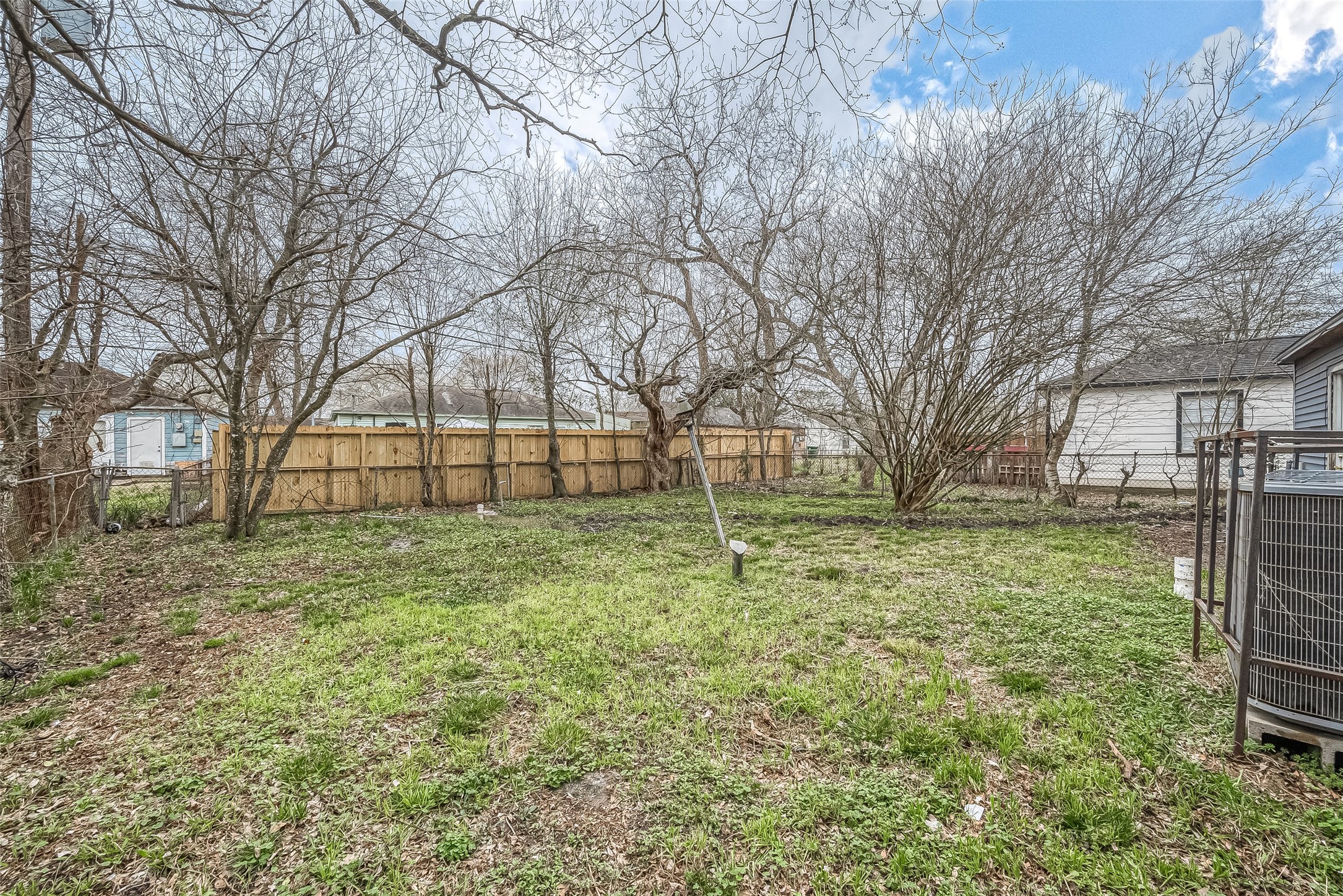 4910 Paradise Lane Houston, TX 77048 - Photo 15 of 15 a view of a yard with a house