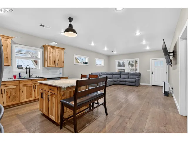 $355,000 | 2160 Wabash Avenue, Baker City, OR 97814