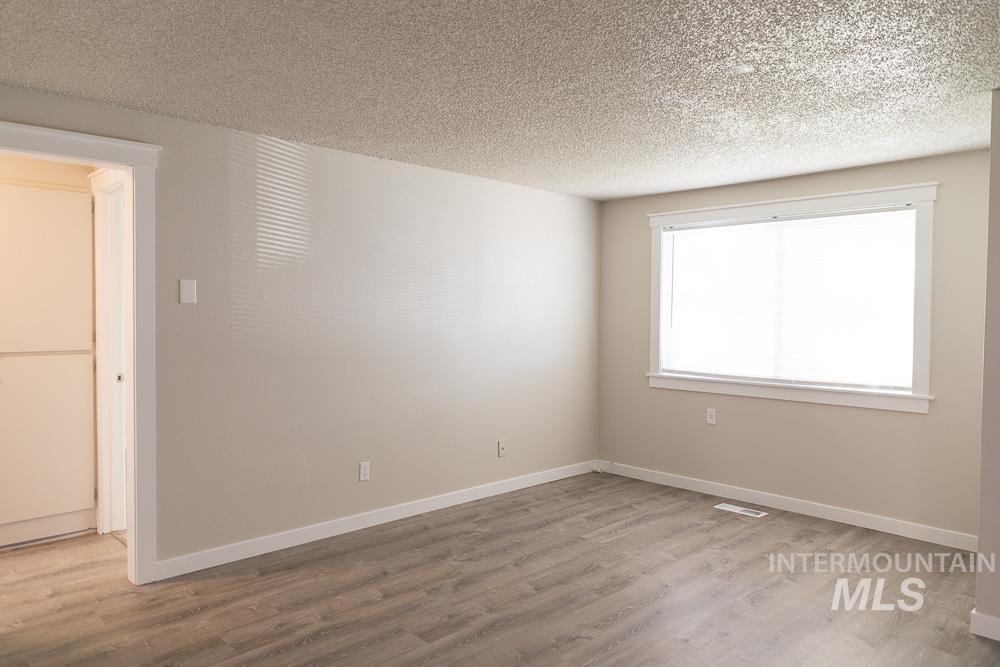 1133 Fortner Street, Unit 8 Ontario, OR 97914 - Photo 4 of 25